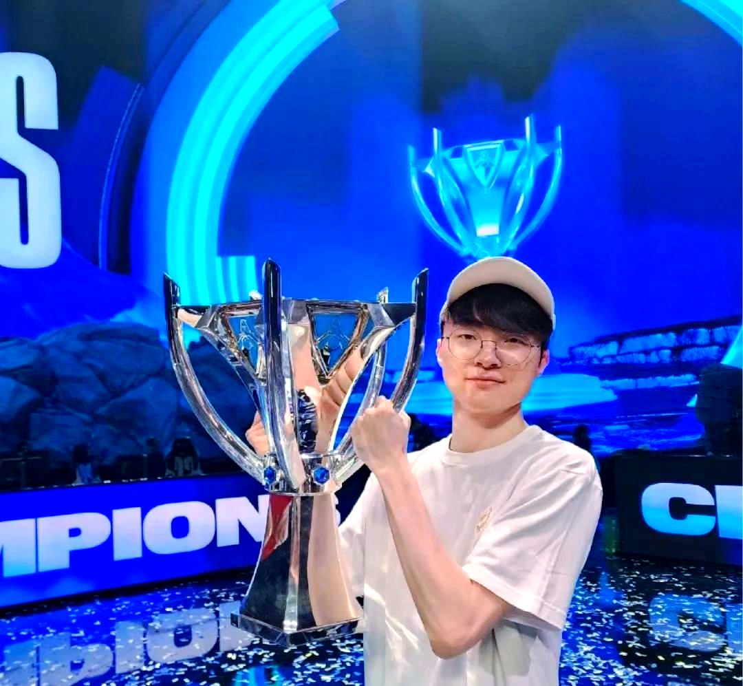 开云-WBG鏖战FLY，Faker团战一打五宿命之战半决赛，锁定晋级资格