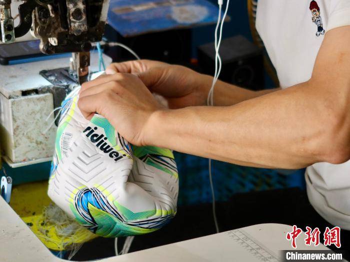 欧洲杯热度飙升,网友热议不断的简单介绍 欧洲杯热度飙升,网友热议不断的简单介绍